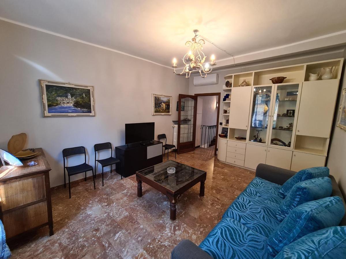 Una Finestra su Rapallo Esterno foto